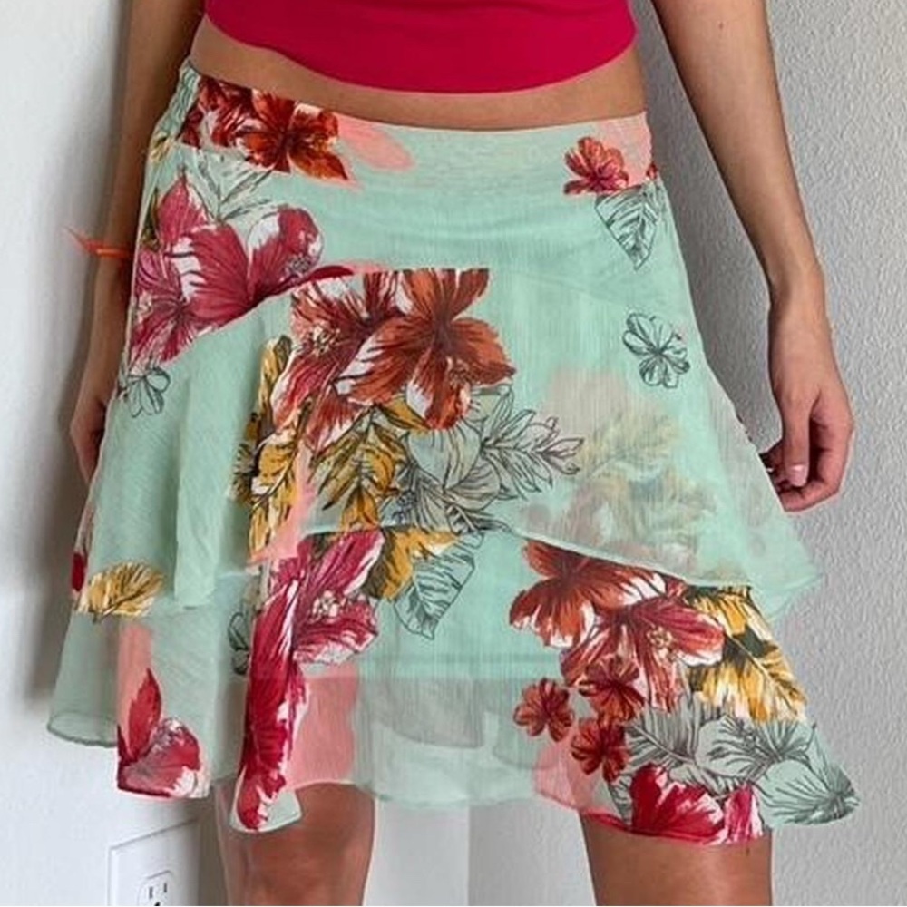 NWOT Express Floral Layered Skirt - Multicolor